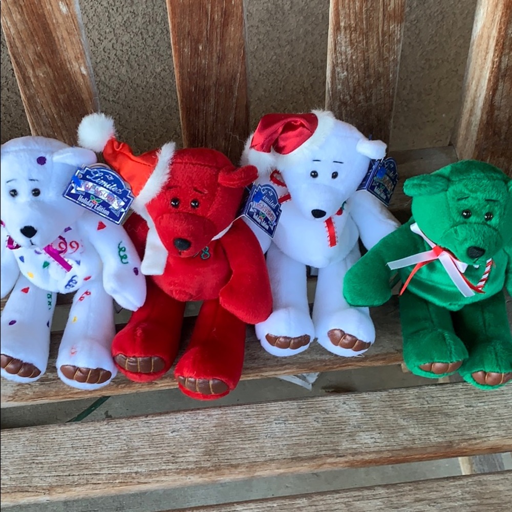 Limited Treasures Holiday Edition Bears